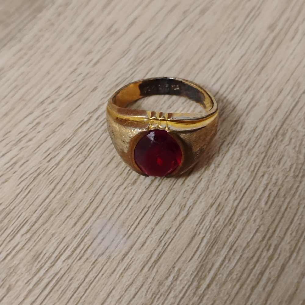 1950s 10k Gold Filled Ring with Red Gemstone